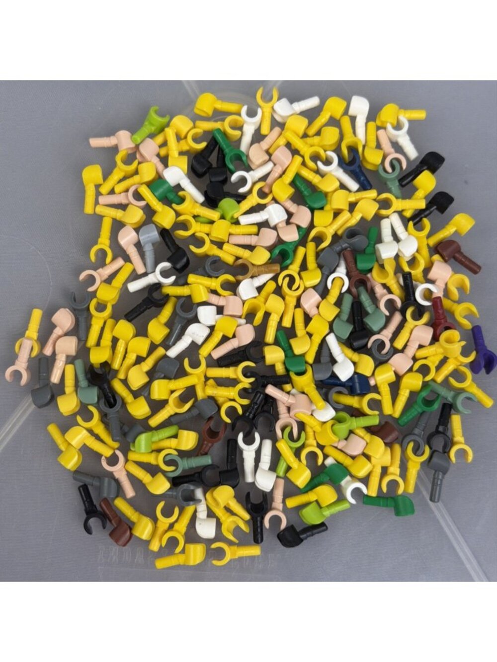 LEGO 200 pcs Minifigure Hands Assorted Random Lot City Town Castle Lot CMF Spare